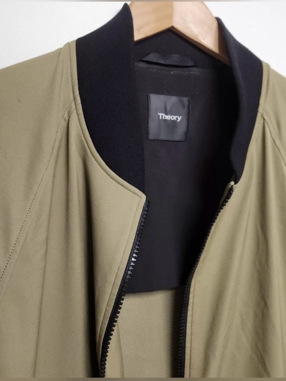 Theory Jacket Mens 2XL Khaki
Neoteric Bomber Jacket